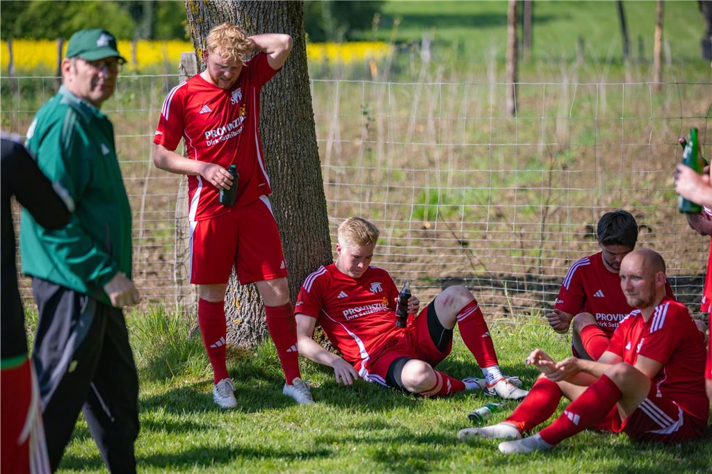 Westfalia Wethmar müht sich zum 2:1 in Bausenhagen: Viele Fotos vom Spiel