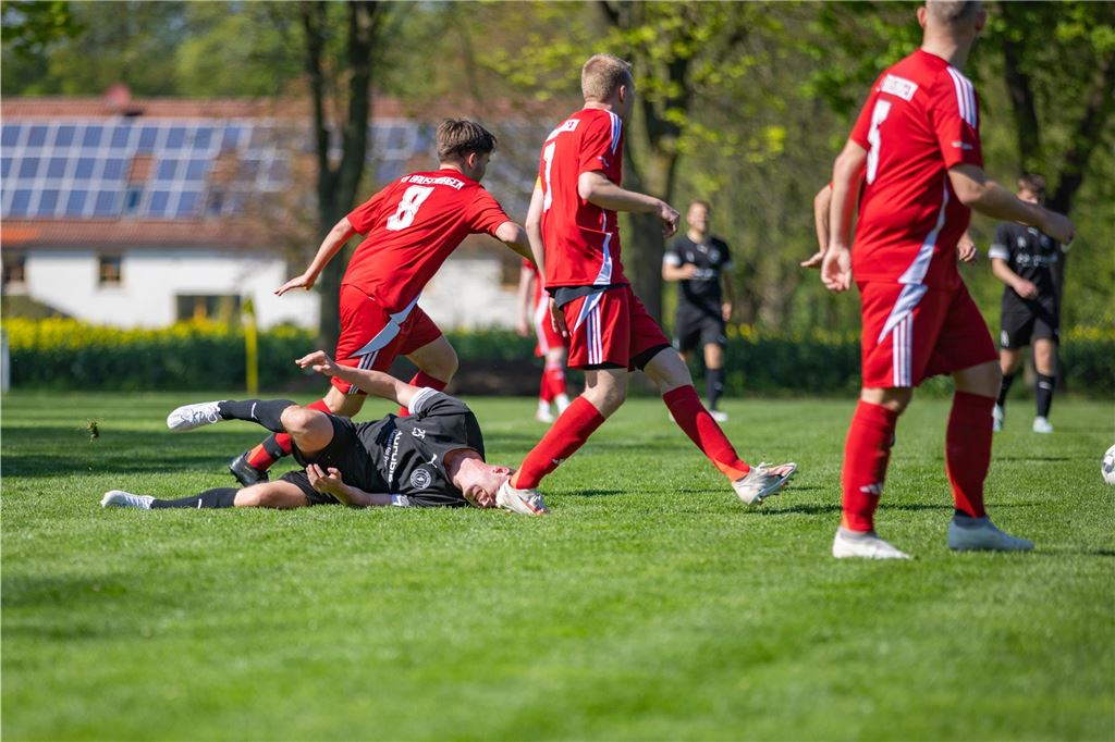 Westfalia Wethmar müht sich zum 2:1 in Bausenhagen: Viele Fotos vom Spiel