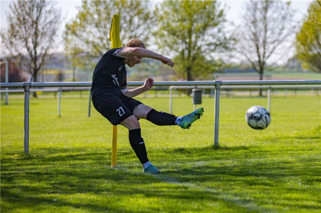 Westfalia Wethmar müht sich zum 2:1 in Bausenhagen: Viele Fotos vom Spiel