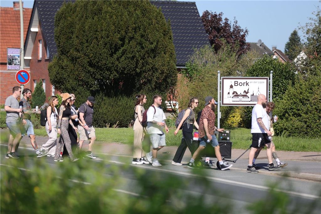Viele Fotos vom 1. Mai 2025: Tausende wandern zum Cappenberger See