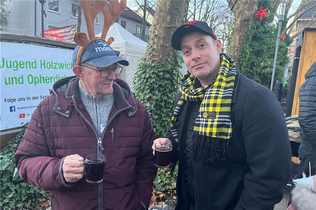 Viele Menschen besuchten den 36. Holzwickeder Weihnachtsmarkt.