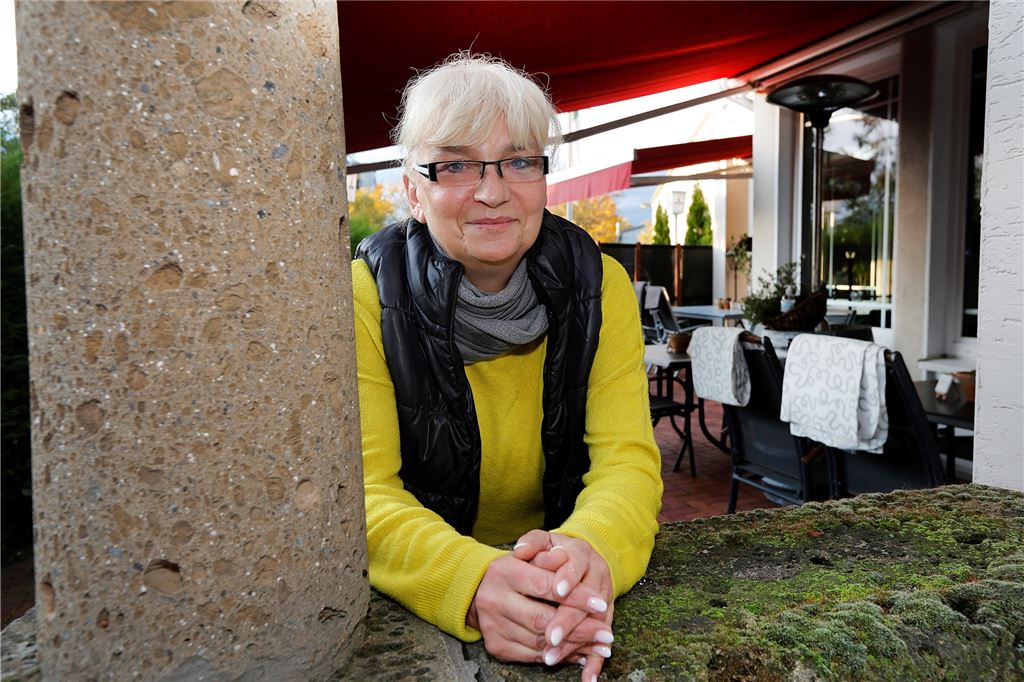 Biergarten-Saison eingeläutet: „Draußen sitzen und das Wetter genießen“ Birgit Klos vom Fenglers im Südfeld hat den Außenbereich passend zum schönen Wetter in dieser Woche eröffnet.