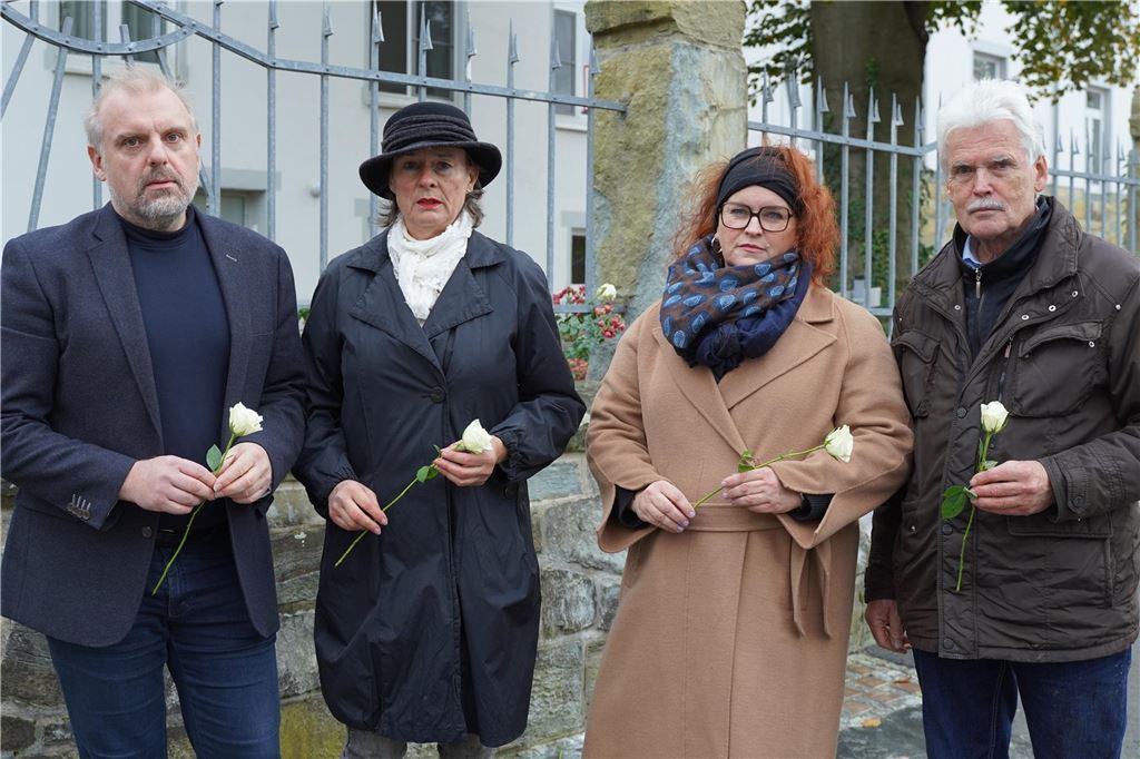 Altersvorsitz im Stadtrat könnte Beispiel aus dem Bundestag folgen Bürgermeister Dirk Wigant (l.) und die stellvertretenden Unnaer Bürgermeisterinnen und Bürgermeister Renate Nick (2.v.l.), Simone Hackenberg und Gerd Meyer.