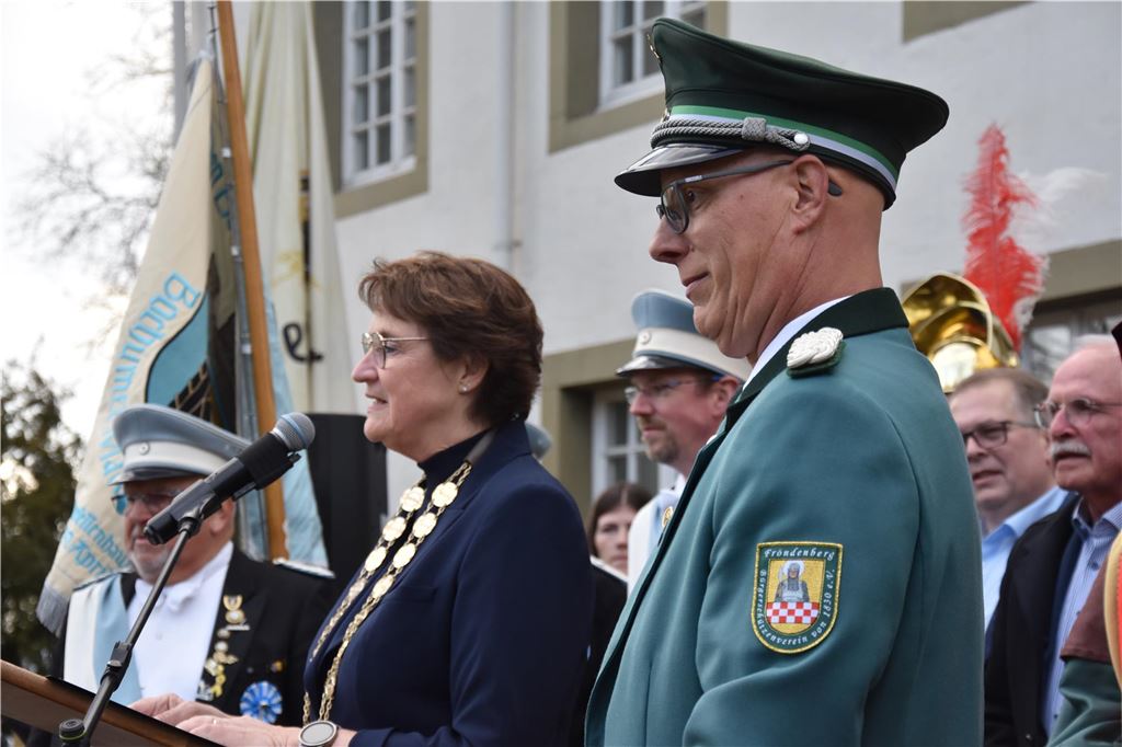 Bürgermeisterin Müller beim Grußwort.