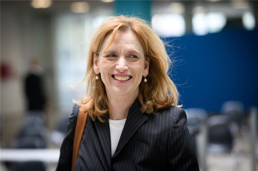 Union und SPD auf der Zielgeraden: Kandidaten für die Ministerien sollen vorgestellt werden CDU-Bundesvize Karin Prien gilt als eine der profiliertesten Bildungspolitikerinnen in der Union. Seit 2017 ist sie Bildungsministerin in Schleswig-Holstein. Prien ist meinungsstark und scheut keine Debatte.