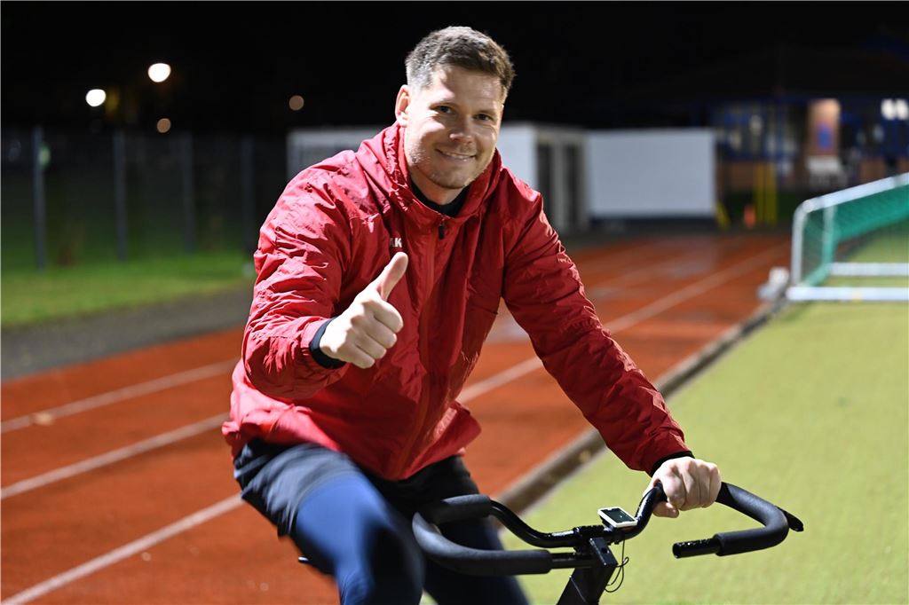 Werner SC verkündet sechs weitere Verlängerungen Chris Thannheiser auf dem Fahrrad.