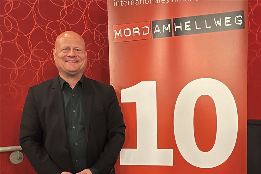 Von der Harald-Schmidt-Show zum Krimiautor: Christof Weigold in Unna Christof Weigold hat einen Krimi zur Anthologie von „Mord am Hellweg“ beigetragen.