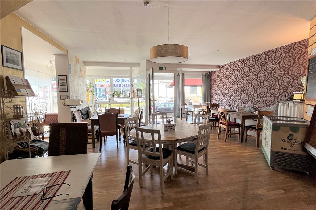 Café Note: Inhaber Christoph Wiesweg steht vor neuen Herausforderungen Das Café Note an der Letmather Straße hat Gäste von jung bis alt.