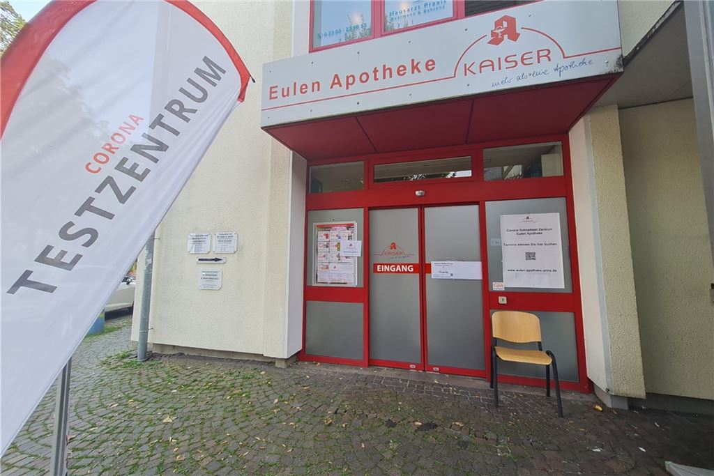 Kostenpflichtige Schnelltests ab Oktober: Weitere Teststellen schließen Das Corona-Testzentrum in der Eulenapotheke an der Hertingerstraße bleibt vorerst weiterhin geöffnet.