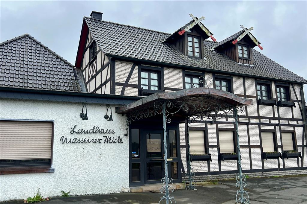 Zwangsversteigerung gescheitert: Landhaus bleibt ohne Bieter Die geschlossene Gaststätte Landhaus Massener Heide
