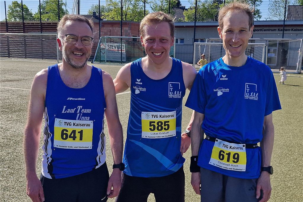 Heimsieg beim 52. Internationalen Kamener Volkslauf: Die ersten Fotos Das Lauf Team Unna dominierte bei den Herren den 5-km-Lauf (v.l.).: Dirk Mahltig (3.), Lukas Eckhoff (1.) und Christoph Koch (2.).
