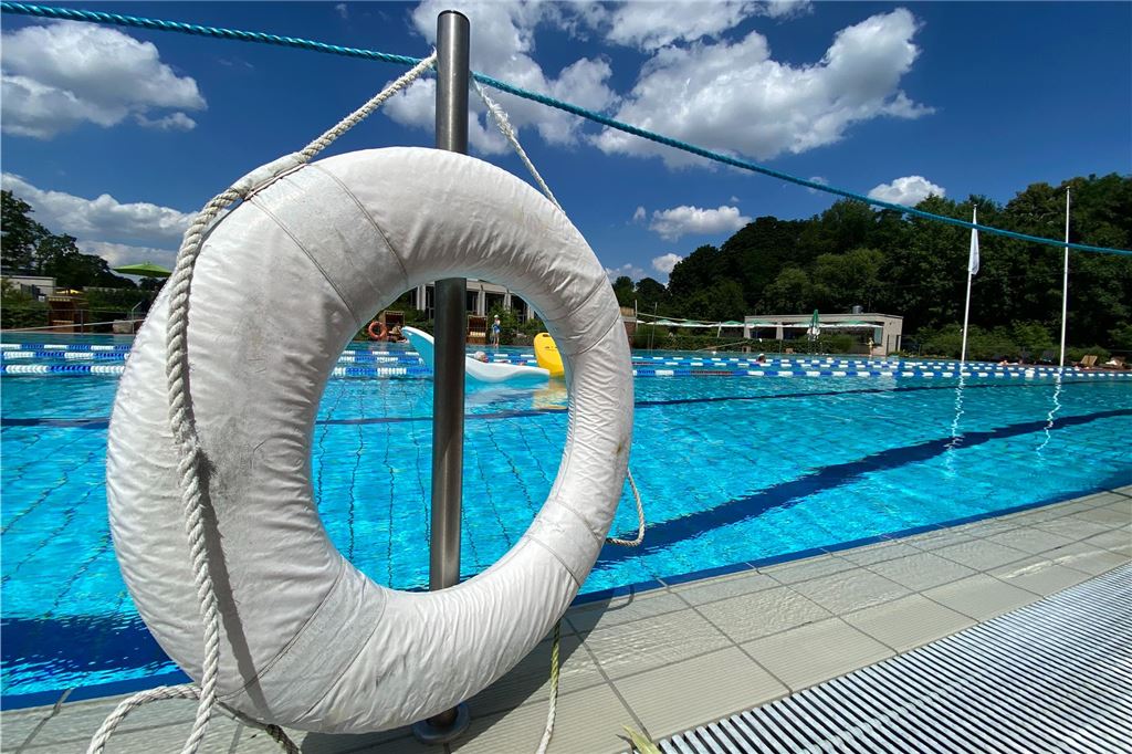 Ab ins Wasser: So lange bleiben die Bäder im Kreis Unna noch geöffnet Das Solebad Werne hat neben einem Solebad und einem Sportbecken auch ein Freibad zu bieten. Noch ist das Freibad geöffnet.