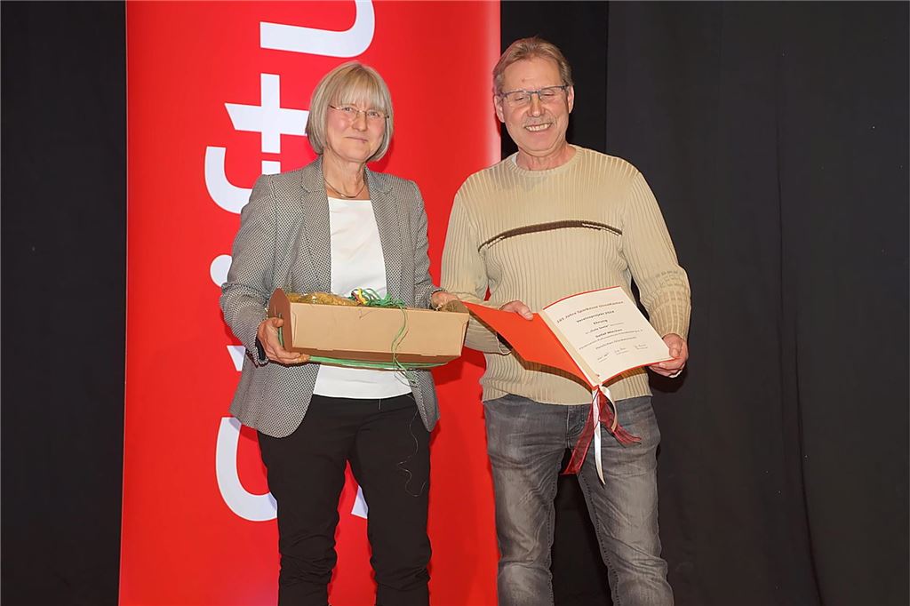 Preisverleihung beim Vereinsprojekt der Sparkasse UnnaKamen in der Stadthalle Unna am Montag, 25. November 2024.