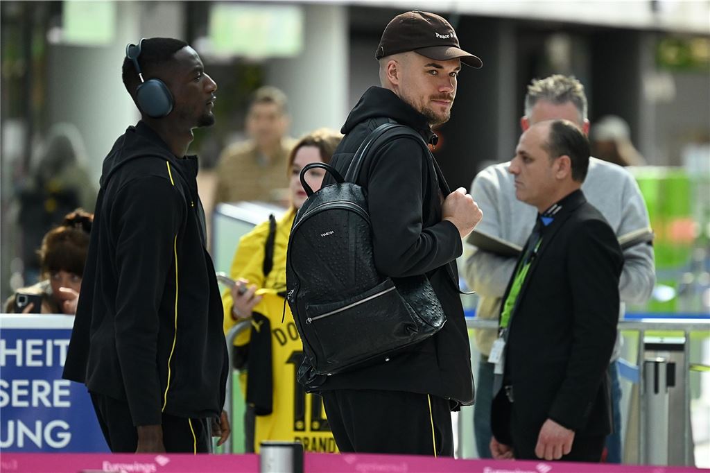 Der BVB auf dem Weg nach Mannheim.
