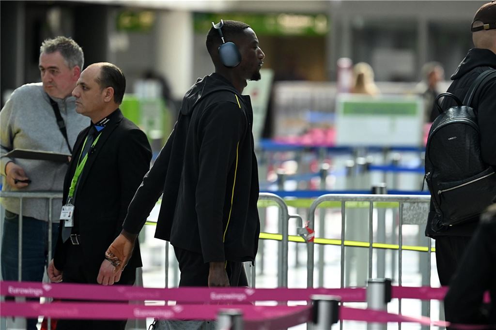 Der BVB auf dem Weg nach Mannheim.
