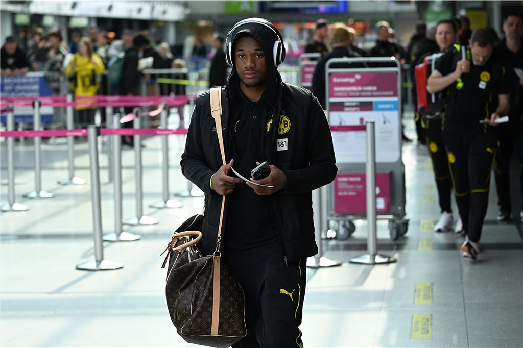 Der BVB auf dem Weg nach Mannheim.
