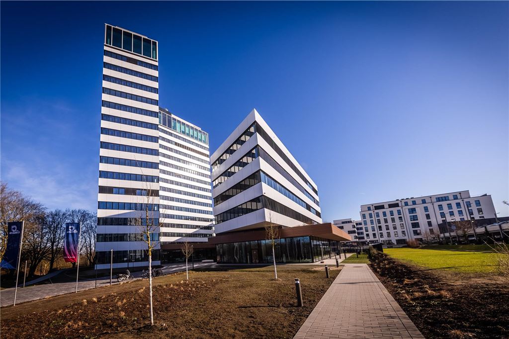 Was tun namhafte Arbeitgeber in Dortmund für junge Familien? Der Continentale Versicherungsverbund hat seine neue Unternehmenszentrale auf der Stadtkrone Ost an der B1 errichtet.