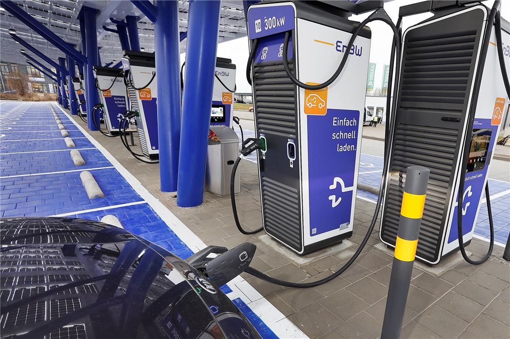 Nach Aus im Schnellladepark: ADAC-Deal mit neuem Partner in Kraft Der Energieversorger EnBW beendete die Kooperation mit dem ADAC. Ab sofort gelten die Sonderkonditionen auch im Kamener Schnellladepark nicht mehr.