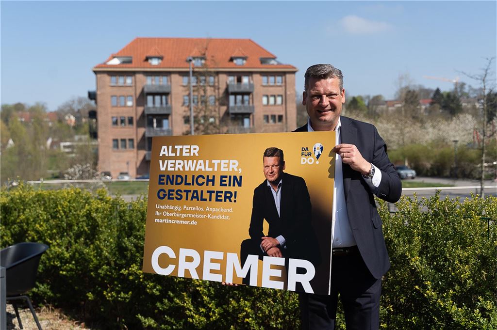 OB-Kandidat Cremer geht mit „Bekanntheitskampagne“ in die Offensive Mit Plakatmotiven will OB-Kanditdat Martin Cremer Interesse und Aufmerksamkeit der Bürger wecken.