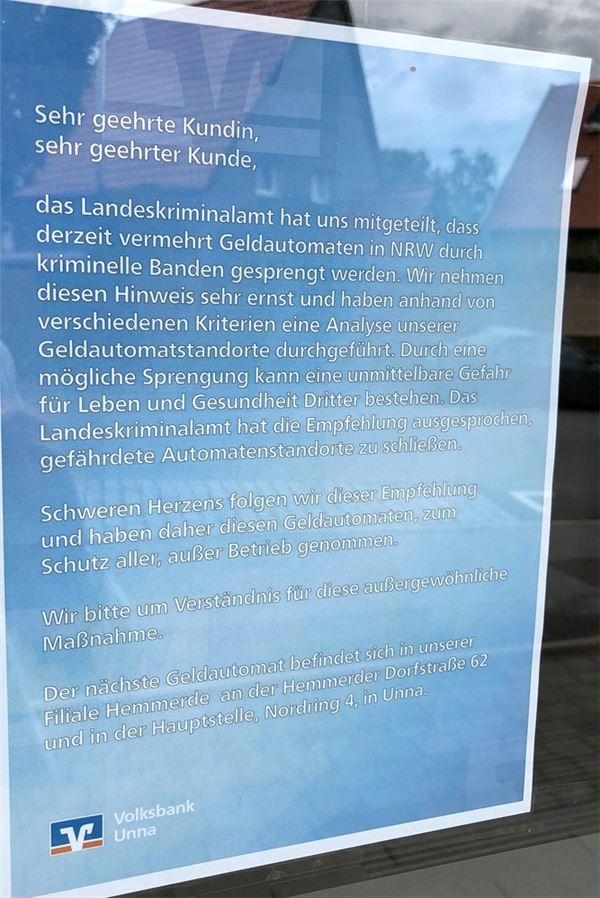 Kein Bargeld in Lünern: Beide Geldautomaten im Dorf sind abgeschaltet Der Geldautomat der Volksbank in Lünern ist seit wenigen Tagen außer Betrieb. Die Gefahr, dass auf den Automaten, der sich in einem Wohngebäude befindet, ein Sprengstoff-Anschlag verübt wird, ist zu groß.