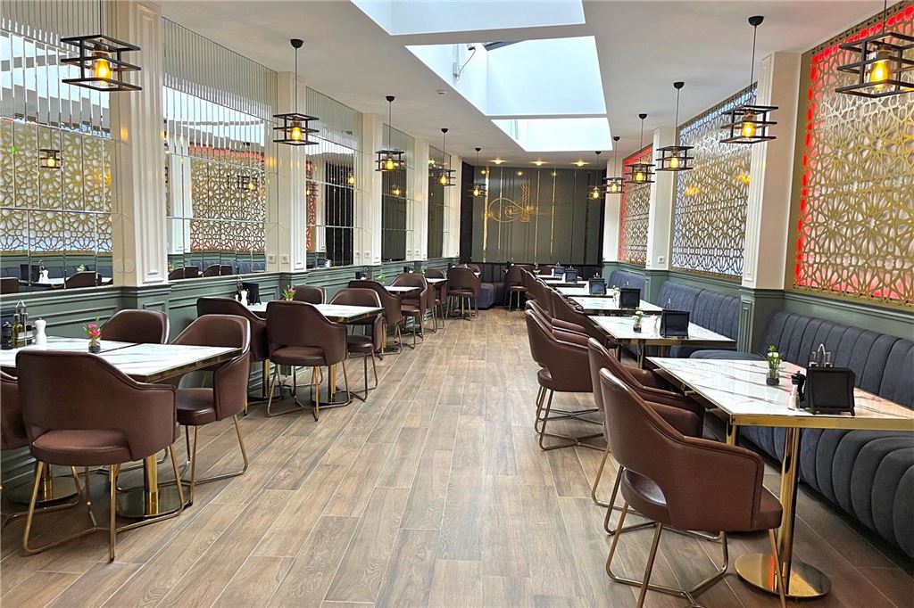 Früherer Minimarkt an der Münsterstraße wird zum besonderen Restaurant Blick in den Innenbereich des Restaurants "Tugra" in Dortmund.
