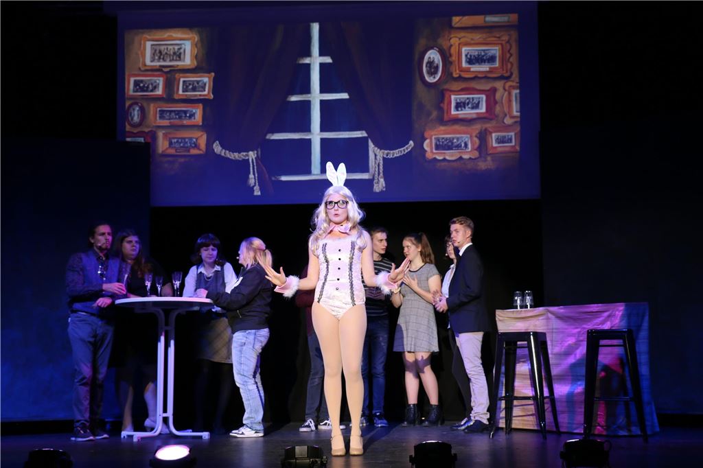Vorhang zu im Emschersaal: Musicalverein sucht nach neuer Bühne Der Musicalverein "Vorhang auf, Holzwickede!" hat bereits im Jahr 2019 "Natürlich Blond" aufgeführt.