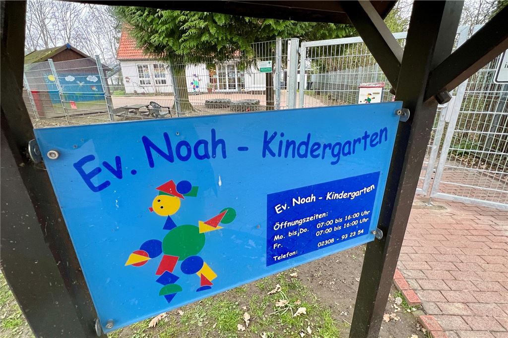 Kindergärten unterfinanziert: Träger rufen Stadt um Hilfe Ein Schild vor dem evangelischen Noah-Kindergarten in Unna-Hemmerde
