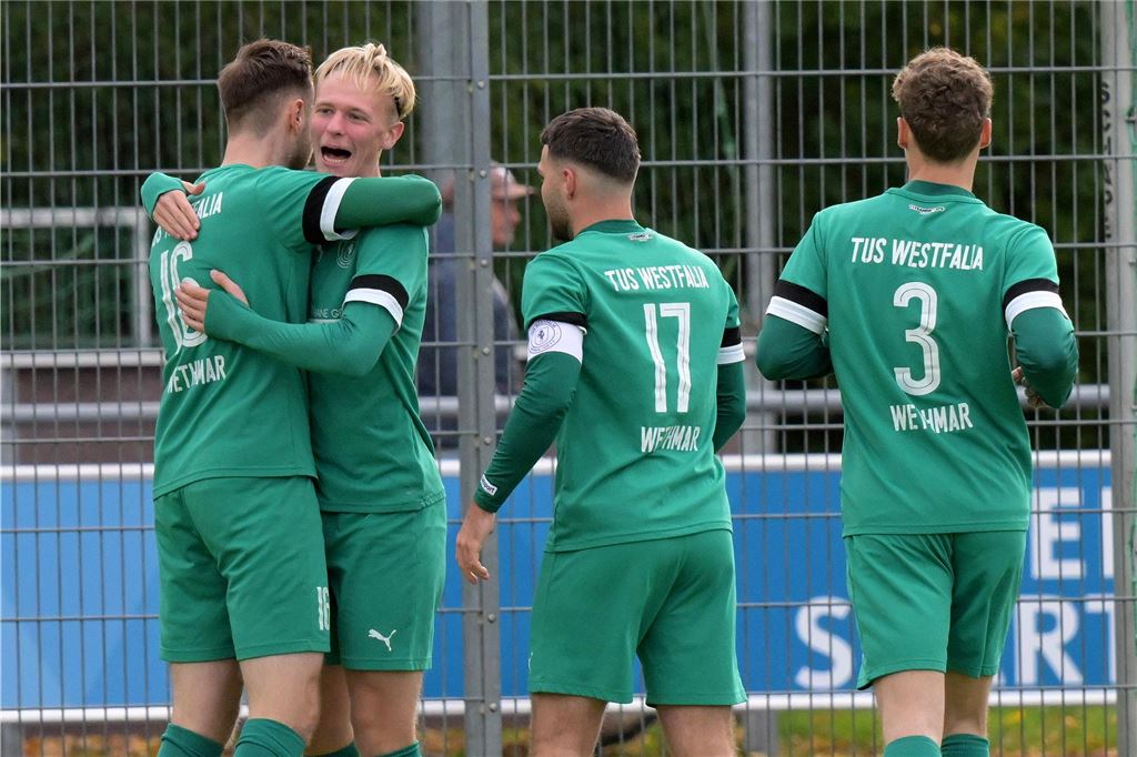 Von wegen Tiefpunkt! Lüner Fußball hat sich stark zurückgemeldet Spieler des TuS Westfalia Wethmar jubeln.
