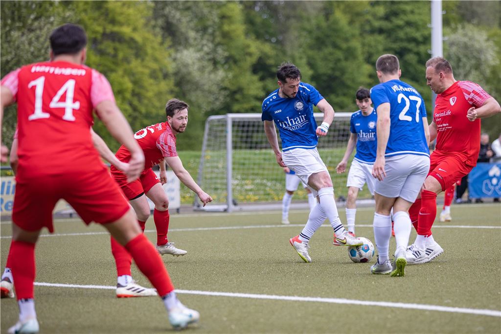 Der VfL Kamen gab sich gegen den SVF Herringen keine Blöße. Hier gibt es die besten Bilder.