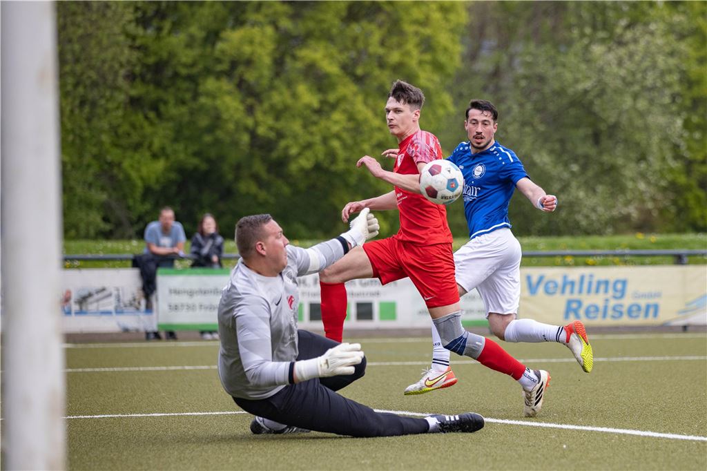 Der VfL Kamen gab sich gegen den SVF Herringen keine Blöße. Hier gibt es die besten Bilder.