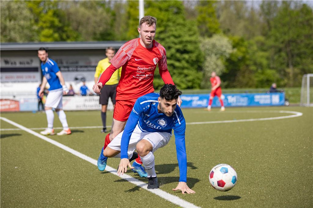 Der VfL Kamen gab sich gegen den SVF Herringen keine Blöße. Hier gibt es die besten Bilder.