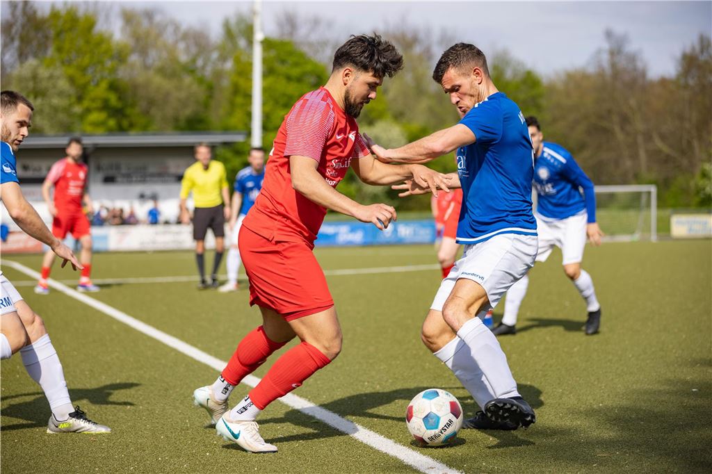 Der VfL Kamen gab sich gegen den SVF Herringen keine Blöße. Hier gibt es die besten Bilder.