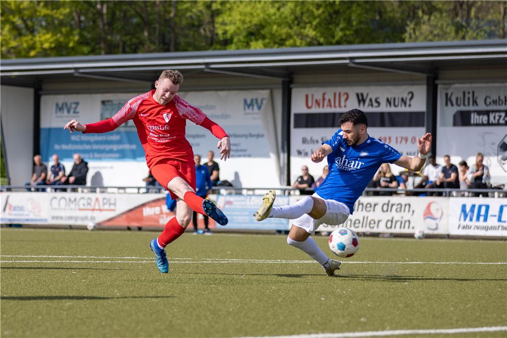 Der VfL Kamen gab sich gegen den SVF Herringen keine Blöße. Hier gibt es die besten Bilder.