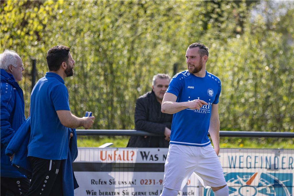 Der VfL Kamen gab sich gegen den SVF Herringen keine Blöße. Hier gibt es die besten Bilder.