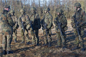 Deutsche Soldaten in der Grundausbildung (Symbolbild). Vor dem Hintergrund des aktuellen Krieges in der Ukraine mehren sich die Stimmen nach der Wiedereinführung der Wehrpflicht.
