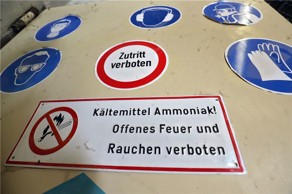 Eishalle Unna wird 2020 nicht wieder öffnen Die alte Eisaufbereitungsanlage der Eishalle Unna wurde mit Ammoniak betrieben.