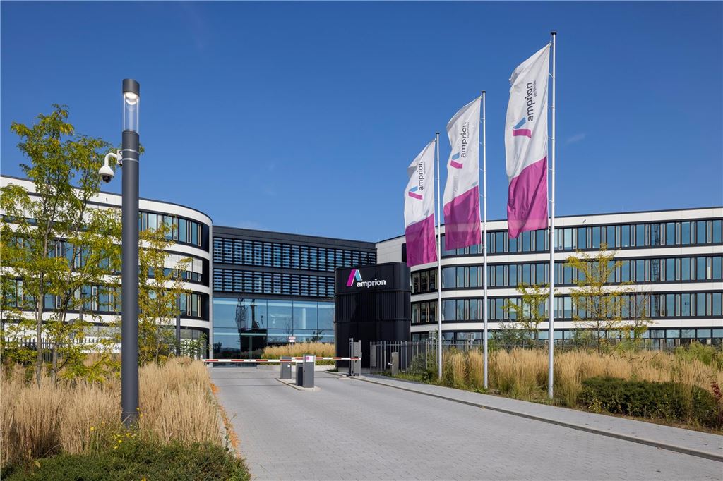 Was tun namhafte Arbeitgeber in Dortmund für junge Familien? Die Amprion-Zentrale in Dortmund auf Phoenix-West.