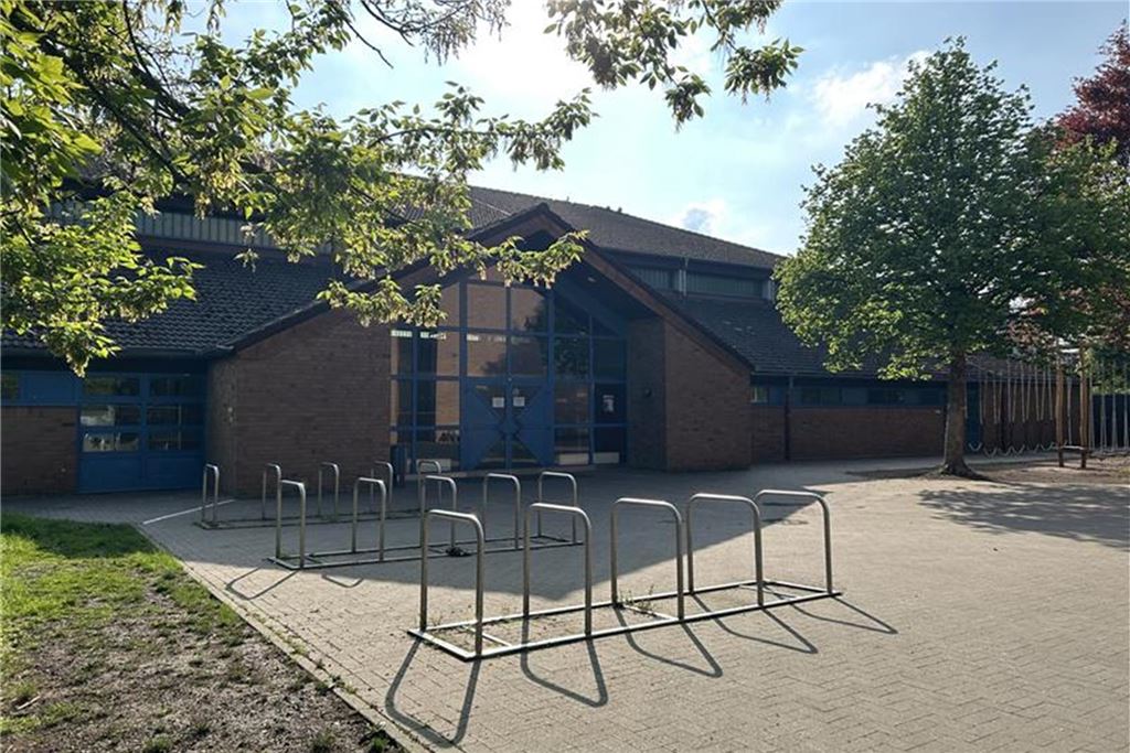 Sperrung der Ballspielhalle: Vereine profitieren von Sommersaison Ballspielhalle in Werne