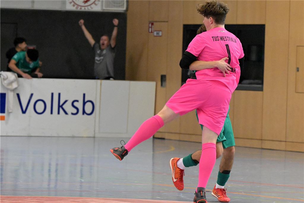 Die besten Bilder von der B-Jugend-Hallenstadtmeisterschaft.