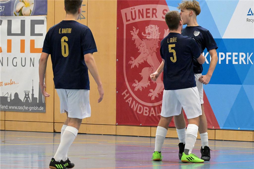Die besten Bilder von der B-Jugend-Hallenstadtmeisterschaft.