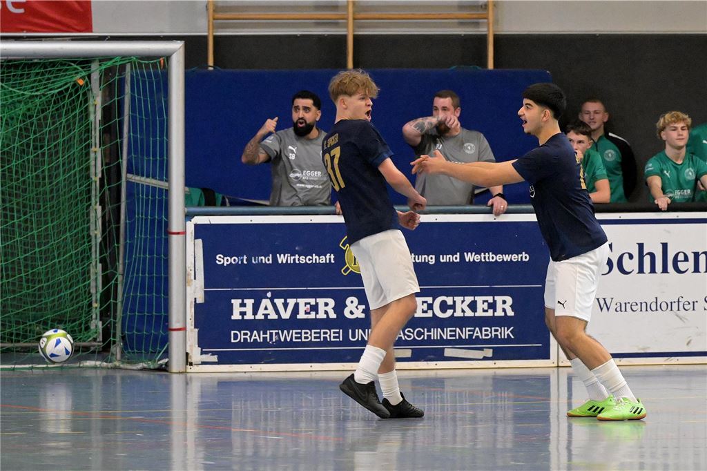 Die besten Bilder von der B-Jugend-Hallenstadtmeisterschaft.