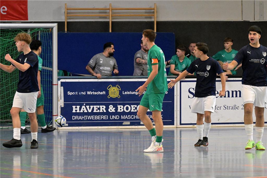 Die besten Bilder von der B-Jugend-Hallenstadtmeisterschaft.