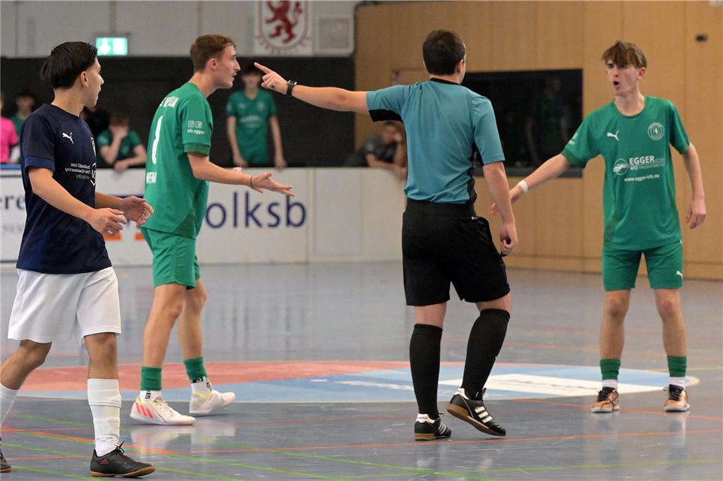 Die besten Bilder von der B-Jugend-Hallenstadtmeisterschaft.