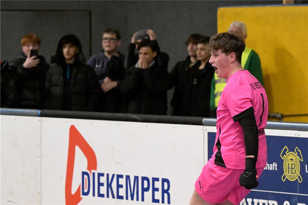 Die besten Bilder von der B-Jugend-Hallenstadtmeisterschaft.