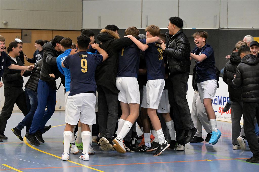 Die besten Bilder von der B-Jugend-Hallenstadtmeisterschaft.