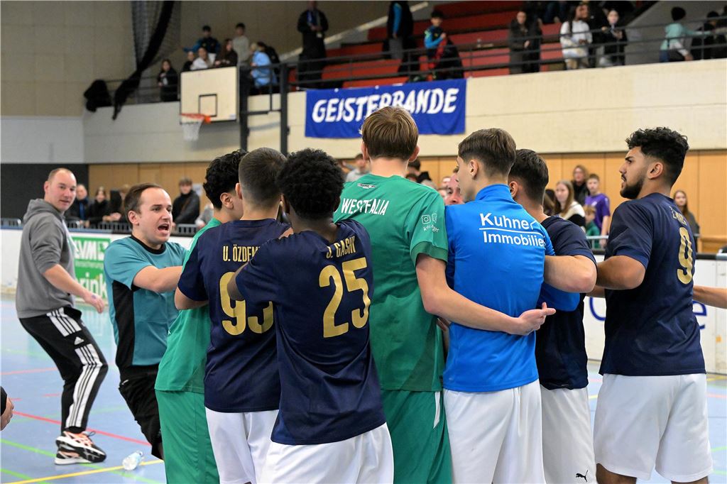 Die besten Bilder von der B-Jugend-Hallenstadtmeisterschaft.