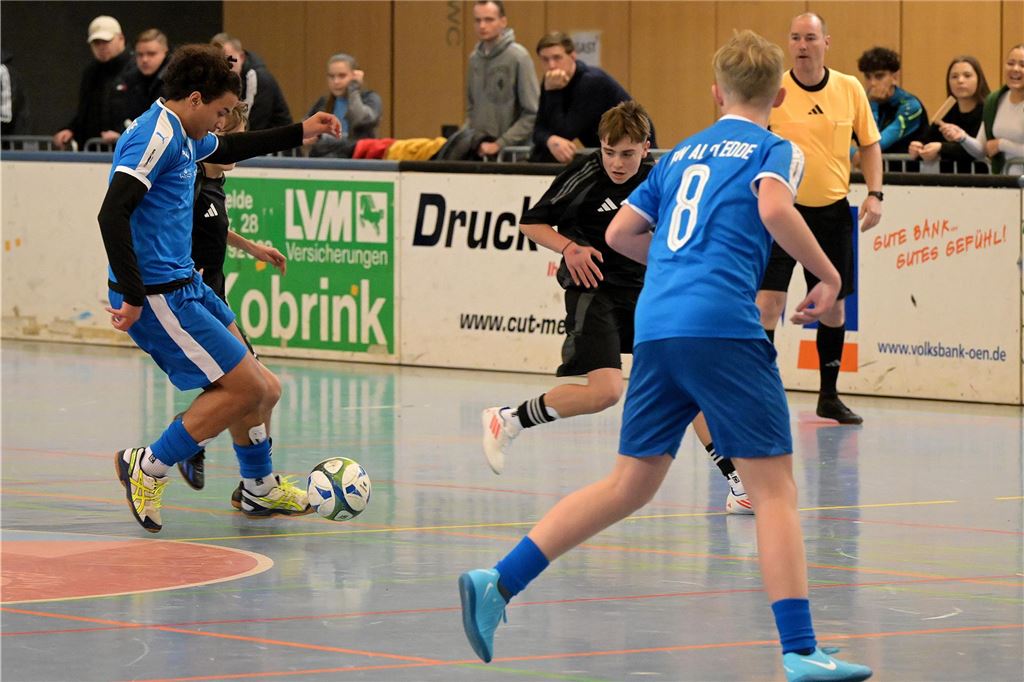 Die besten Bilder von der C-Jugend-Hallenstadtmeisterschaft.
