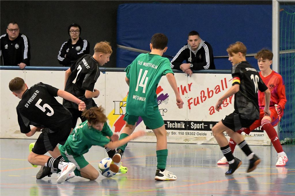 Die besten Bilder von der C-Jugend-Hallenstadtmeisterschaft.