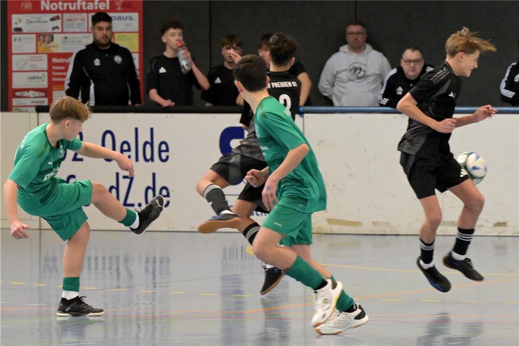 Die besten Bilder von der C-Jugend-Hallenstadtmeisterschaft.