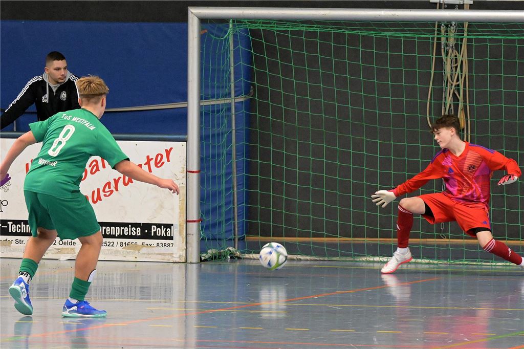 Die besten Bilder von der C-Jugend-Hallenstadtmeisterschaft.